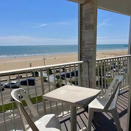 Le Remblai Apartment